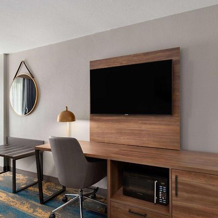 La Quinta By Wyndham Knoxville Central Papermill Екстериор снимка