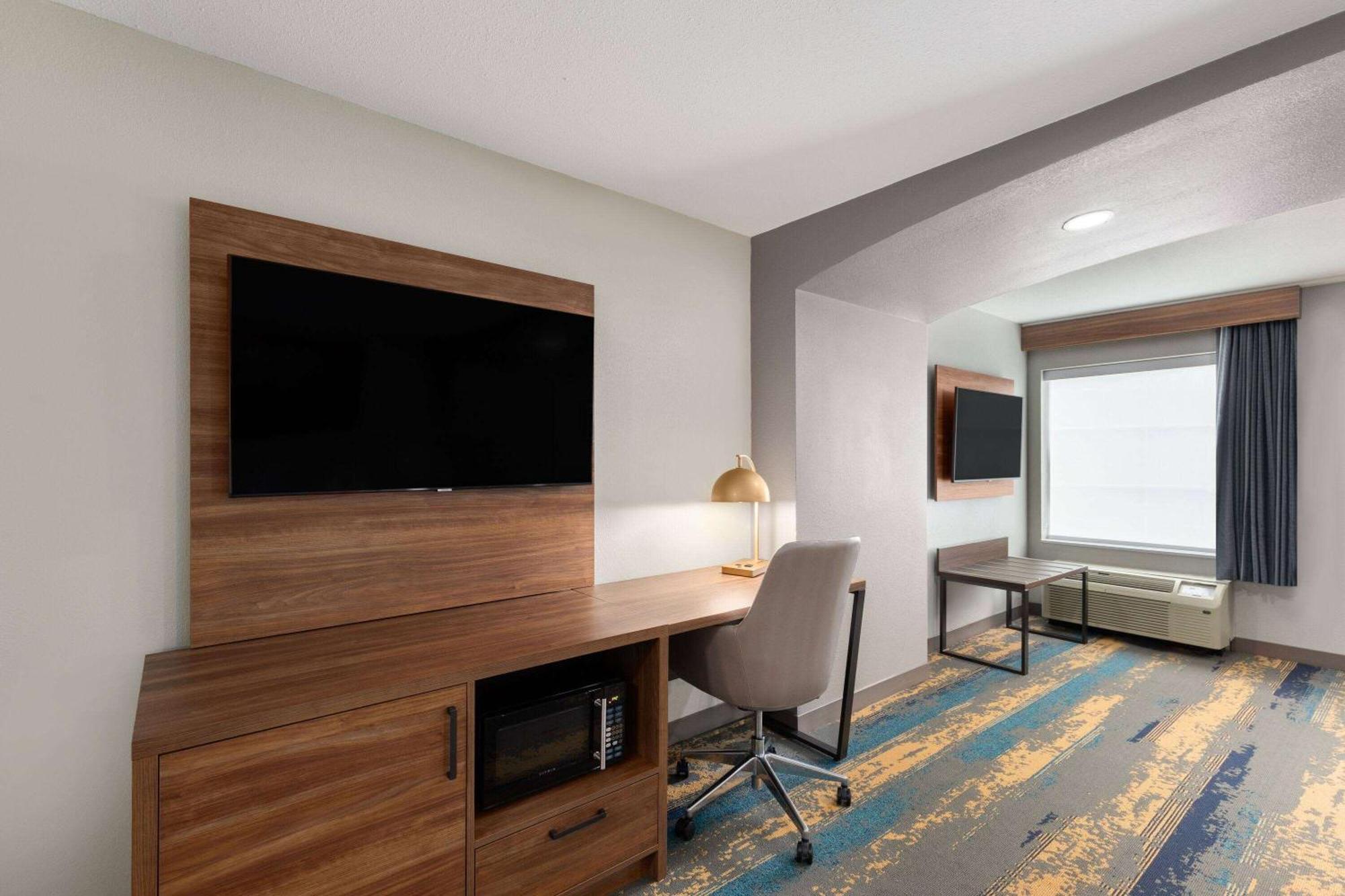 La Quinta By Wyndham Knoxville Central Papermill Екстериор снимка