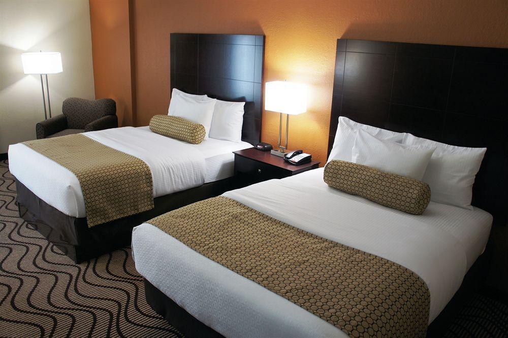 La Quinta By Wyndham Knoxville Central Papermill Екстериор снимка