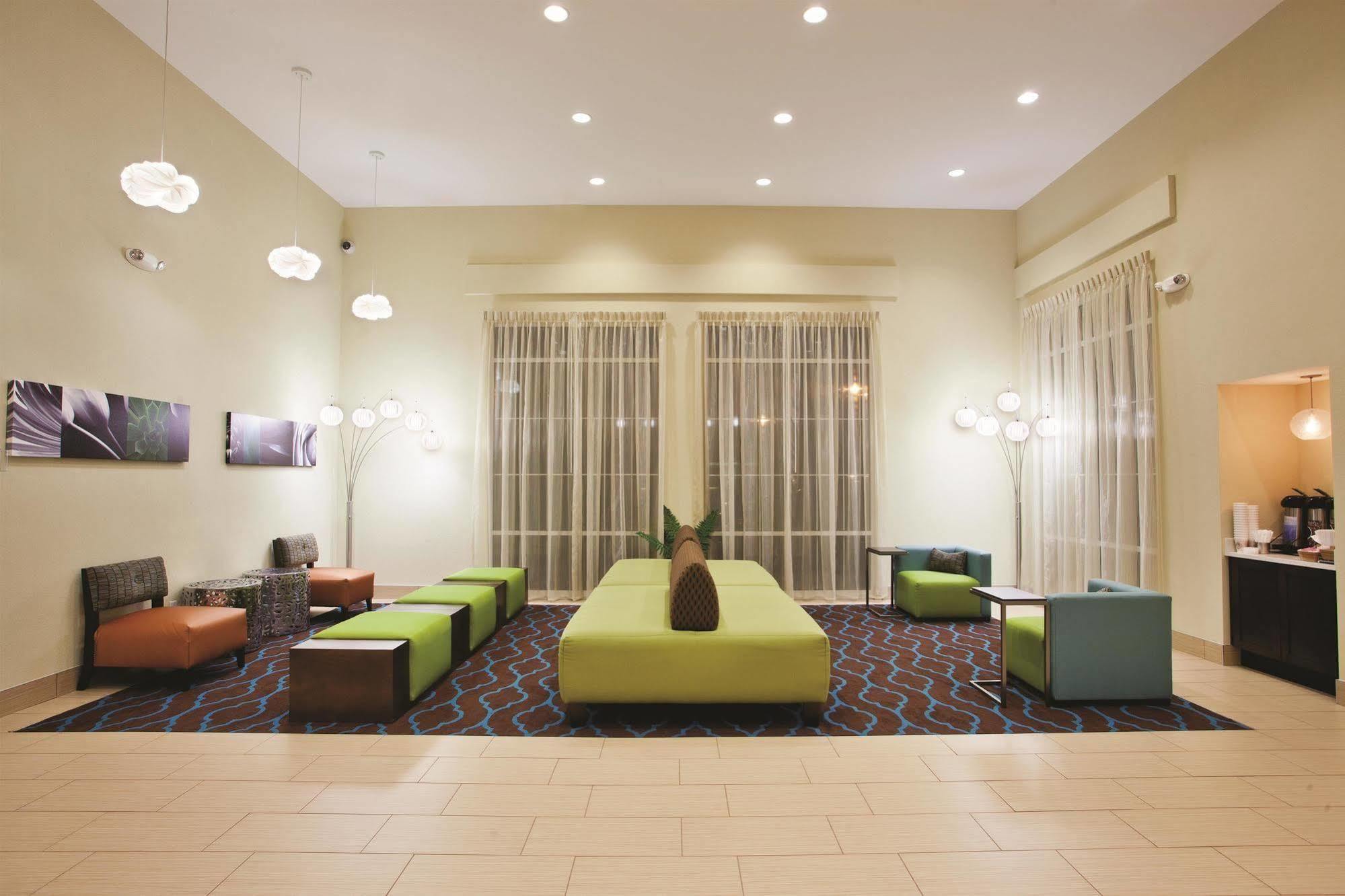 La Quinta By Wyndham Knoxville Central Papermill Екстериор снимка